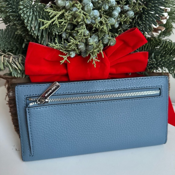 NWT Michael Kors Reed Large Snap Leather Wallet Exotic Denim Blue - Picture 2 of 4